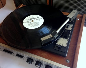 Turntable ,vinyl record player ,technics turntable, Record player, vinyl record, Working Turntable , working record player, "accord 201"
