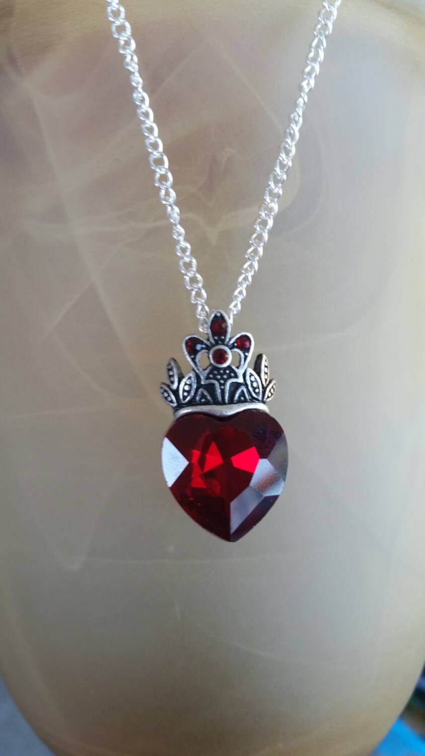 Disney Descendants Evie Inspired Necklace By Itsagirlthingdesignz