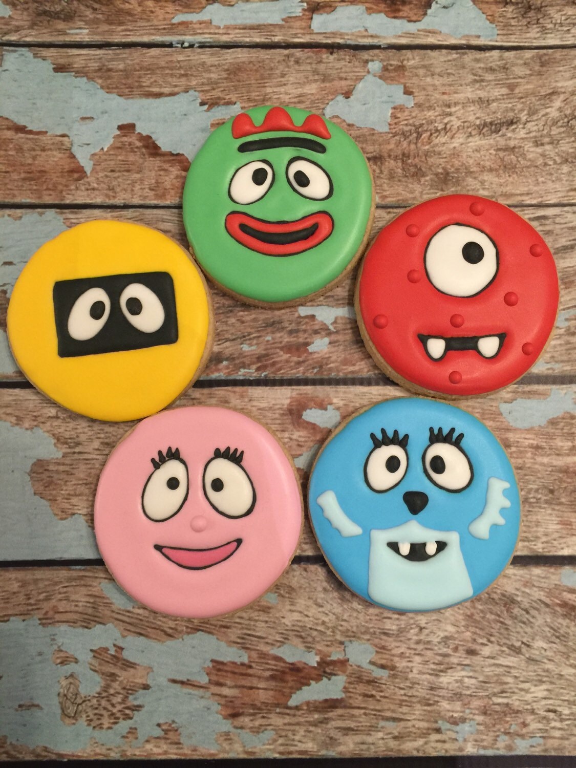 Yo Gabba Gabba custom decorated cookies 1 Dozen