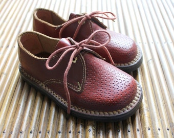 French vintage 50's / kids shoes / leather / by Prettytidyvintage