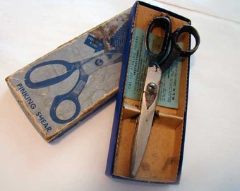 Pinking shears, vintage Cal-Tep pinking shear scissors