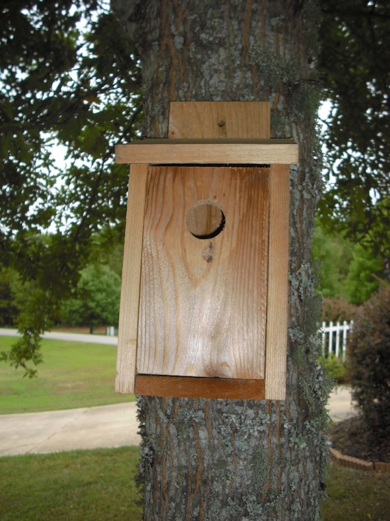 Cedar Bird House For Blue Birds And Wrens With Clean Out