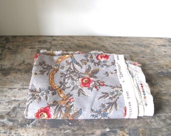 Vintage 60s French ROMANEX de BOUSSAC Floral linen upholstery Fabric // cottage //