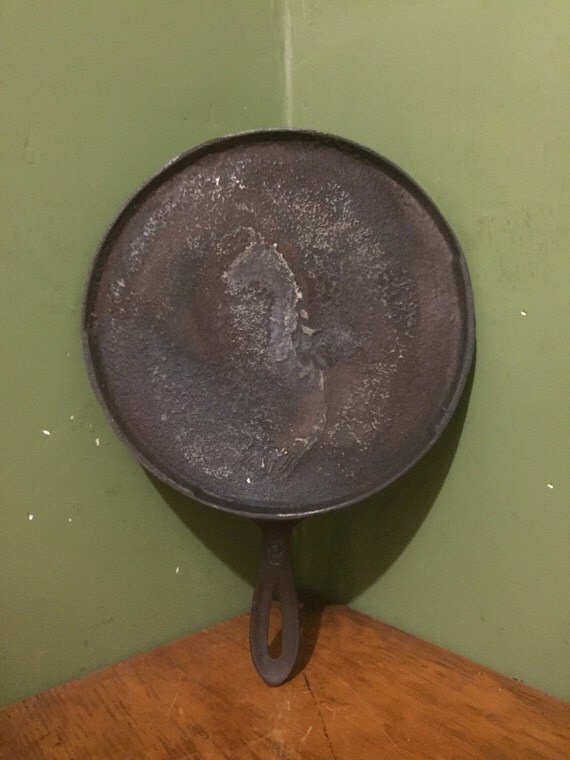 vintage cast iron griddle gate marked griddle