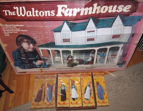 Vintage Dolls The WALTONS Farmhouse w/Family NIB. John