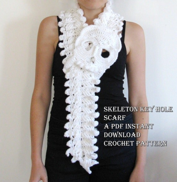 Skeleton Key Hole Scarf Crochet Pattern Halloween Scarf