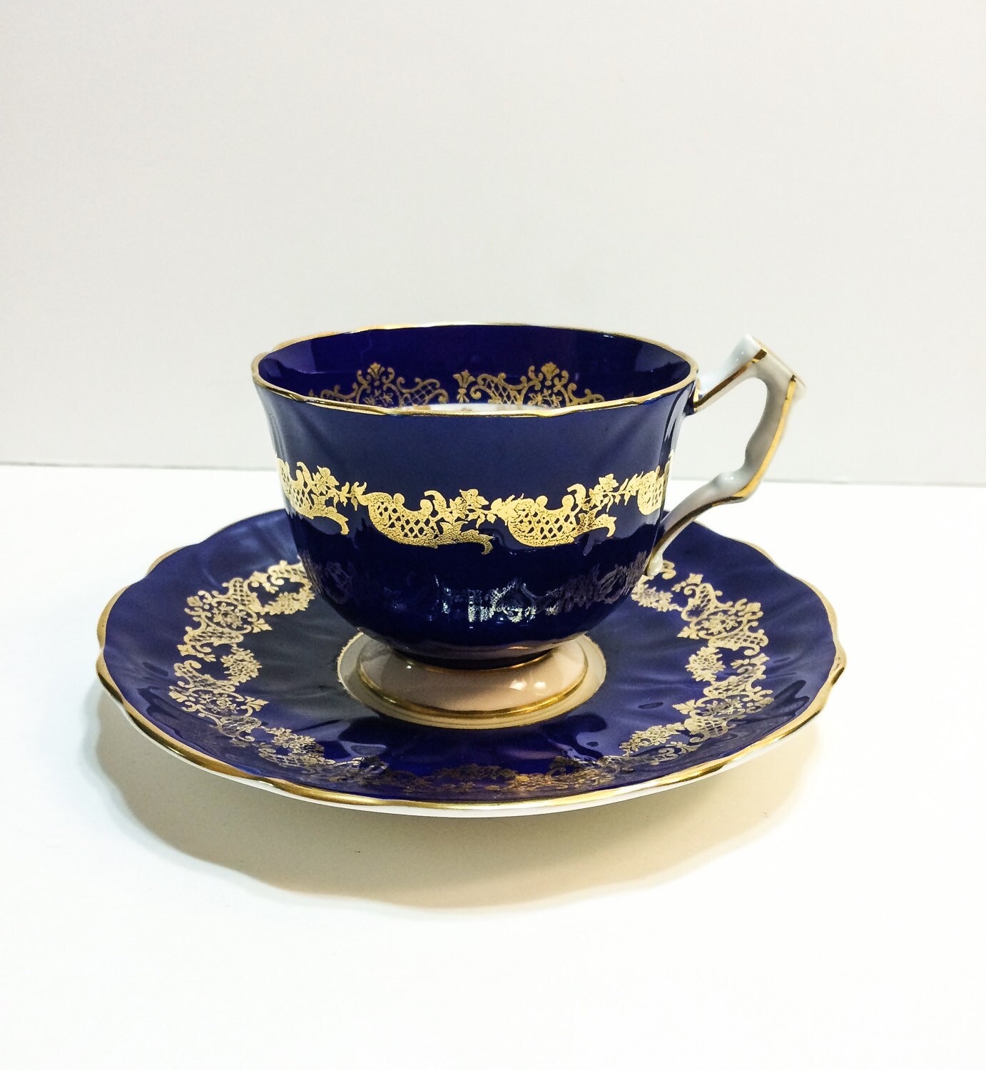 Aynsley Tea Cup and Saucer Cobalt Lacy Gold Blue Crocus