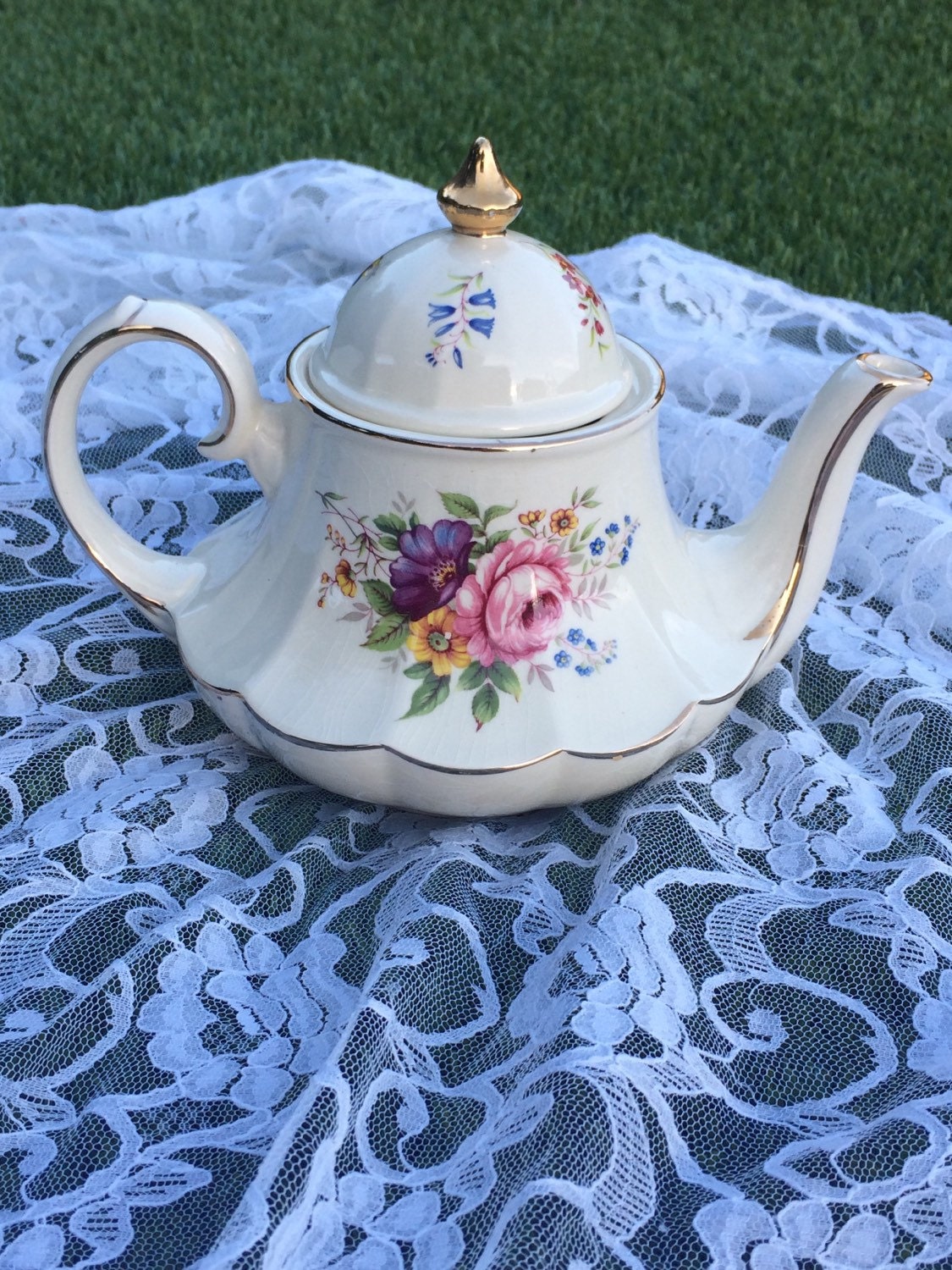 Sadler Carousel Teapot