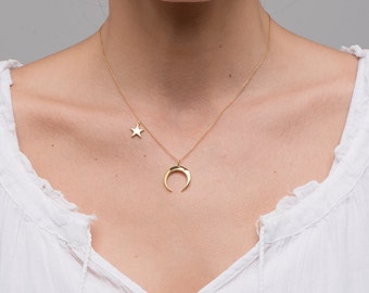 Gold Crescent Moon necklace/Luna necklace/Moon Necklace