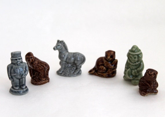 wade pottery figurines