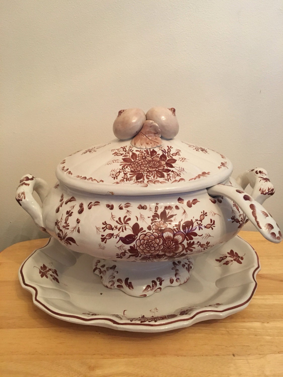 Soup tureen 4 piece serving dish Vintage