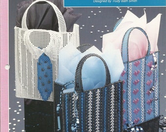 Quick Gift Totes Plastic Canvas Pattern Needlecraft Shop Leaflet 913911
