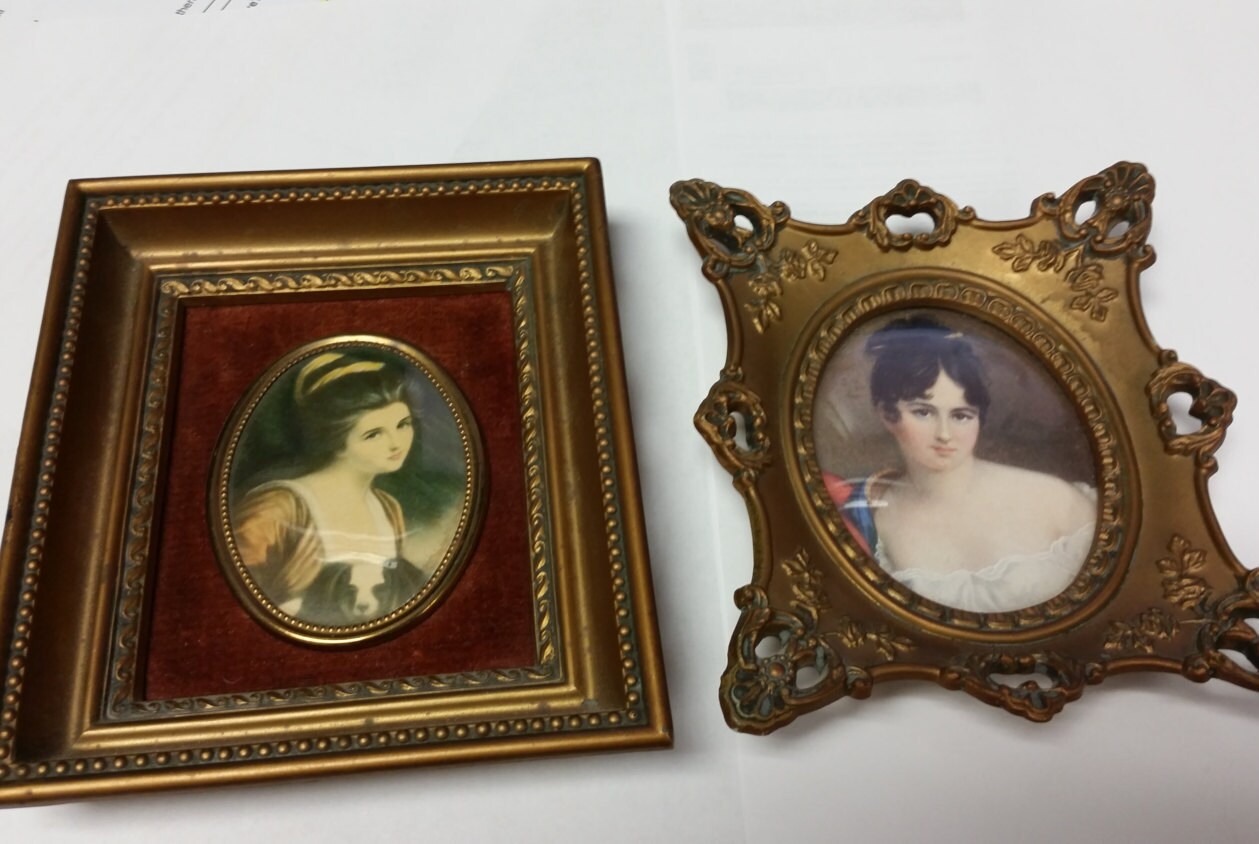 Vintage Cameo Creations set of 2. Mme. Recamier by Gerardt.