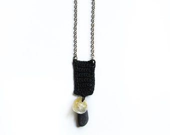 Black stone and pearl crocheted necklace