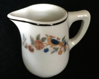Lamberton Scamell individual creamer