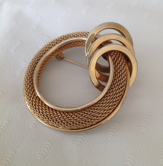 KRAMER NY Brooch Gold Costume Jewelry Statement Piece Vintage