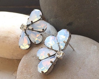 White Opal Bridal Vintage Style crystal Earrings, White Opal swarovski clip on earrings, Wedding Opal Stud earrings, gift earrings
