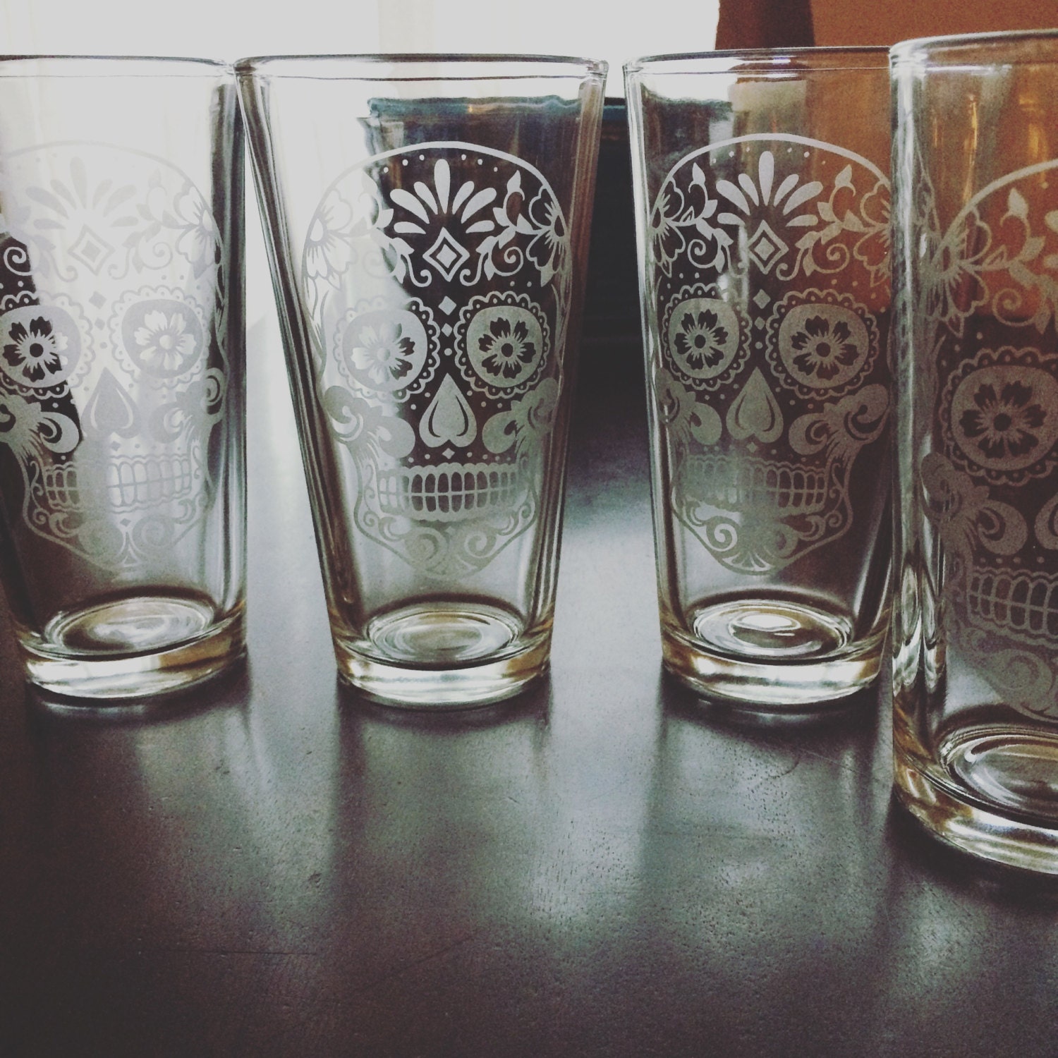 Sugar Skull Pint Glass 16 oz Set of 4, Día de los Muertos Pounder glass