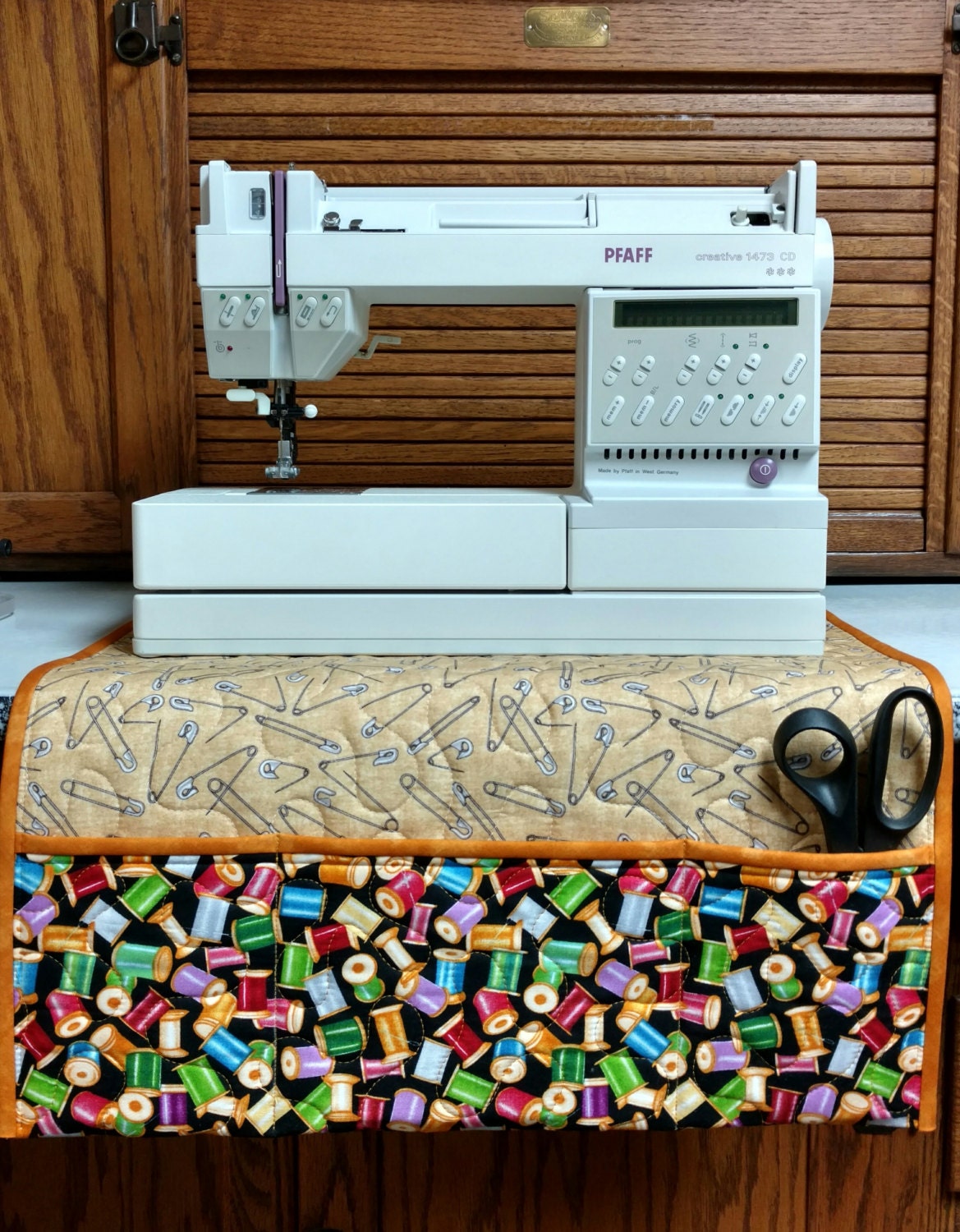 Quilted Sewing Machine Mat with Pockets