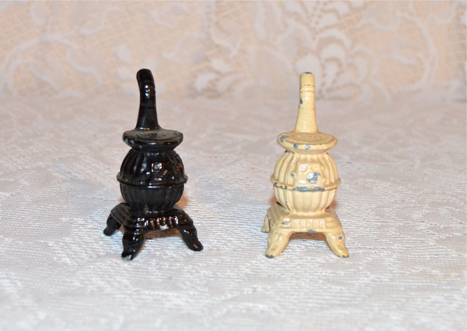 Metal Stove Salt Pepper Shakers Old Stove Shaker Set Vintage