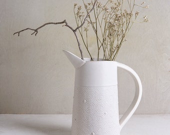 white Ceramic Vase, Geometric flower vase, Ceramic Design, White Flower Pot, Decorative Ceramics ,minimalist Flower Vase, Modern white vase