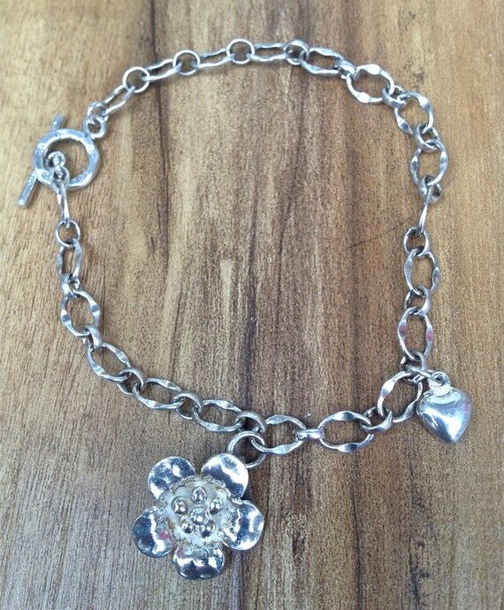 Lovely Sterling Silver Link Bracelt with Flower and Heart