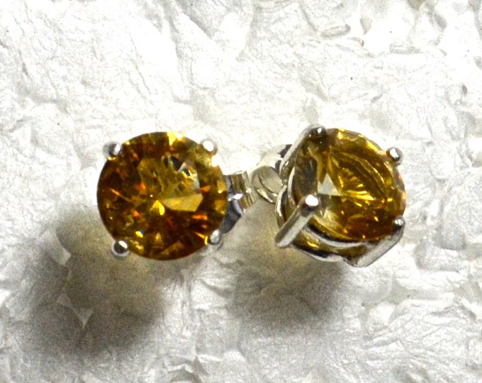 Citrine Studs, 7mm Round, natural, Set in Sterling Silver E962