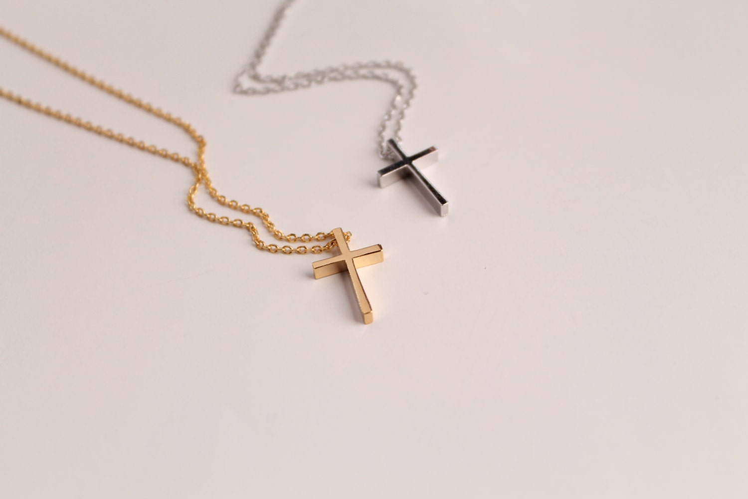 Simple Cross Pendant Necklace Dainty Cross Necklace