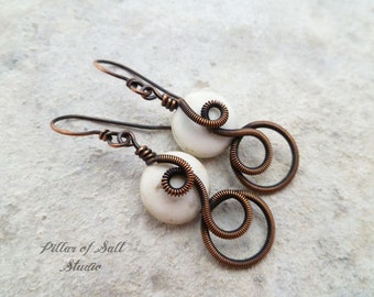 Wire wrapped earrings / wire wrapped jewelry handmade / white magnesite stone / copper jewelry / earthy jewelry Wire jewelry Boho earrings