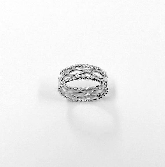 14k White Gold Best Friends Twisted Knot Ring by JewelryYourStyle