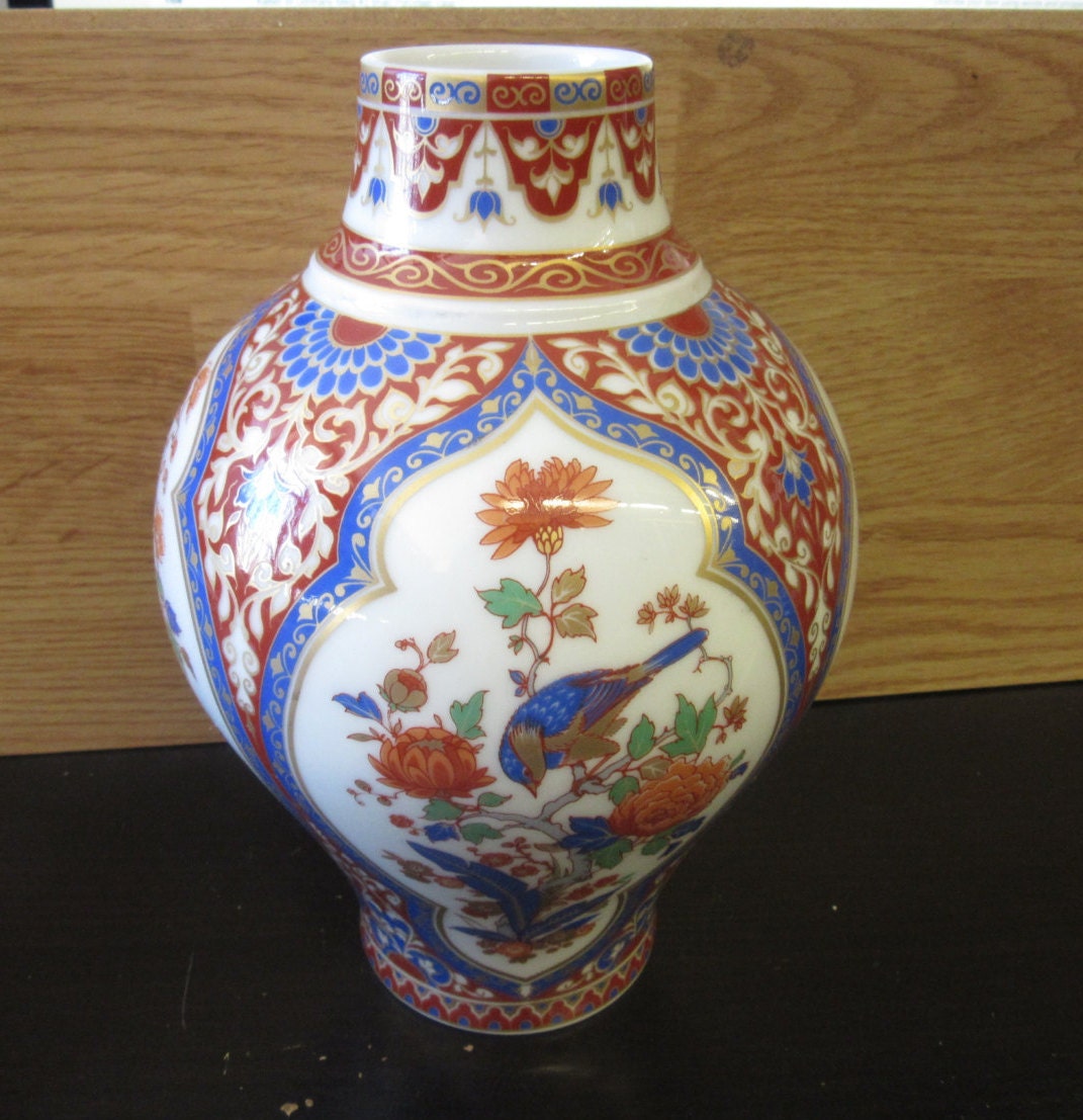 Kaiser W Germany Ming 3 Imari Porcelain Vase