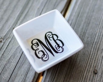 Monogrammed Jewelry Dish / Monogrammed Ring Dish / Personalized Jewelry Dish / Personalized Ring Dish