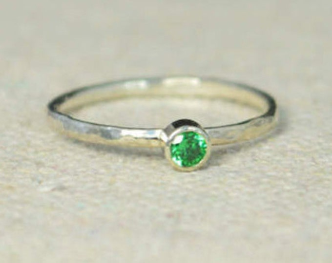 Classic Sterling Silver Emerald Ring, 3mm Silver Solitaire, Solitaire, Silver Jewelry, May Birthstone, Mothers Ring, Silver Band