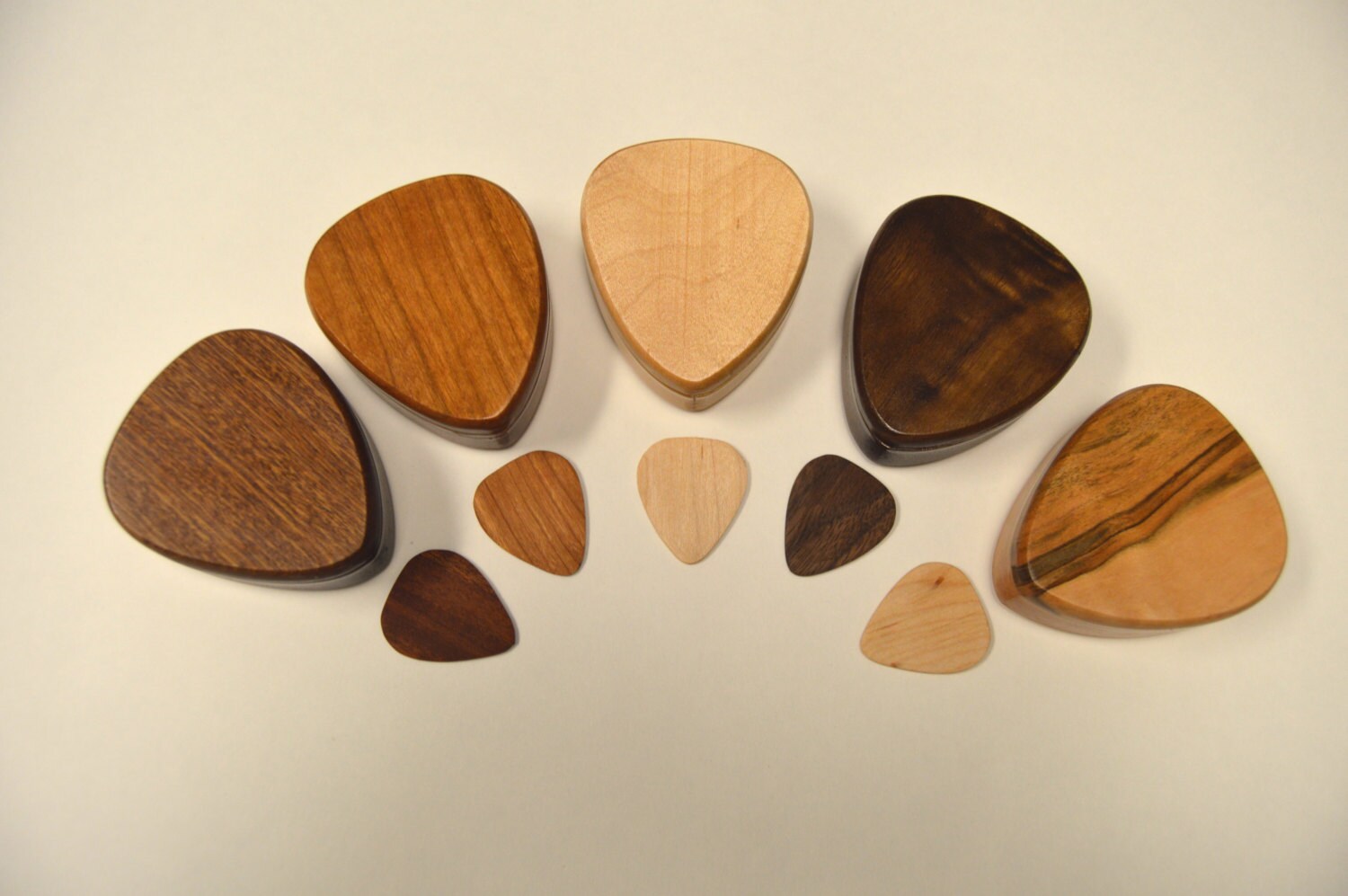 Handmade Premium Wood Guitar Picks boxGuitar Pick Storage
