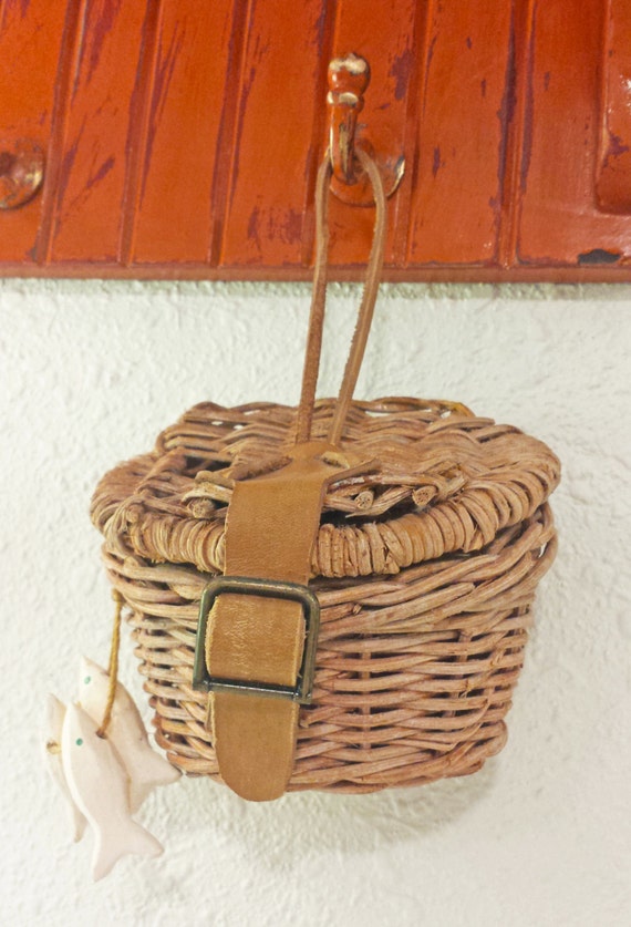 Small Vintage Decorative Fishing Creel Wicker Fish Basket