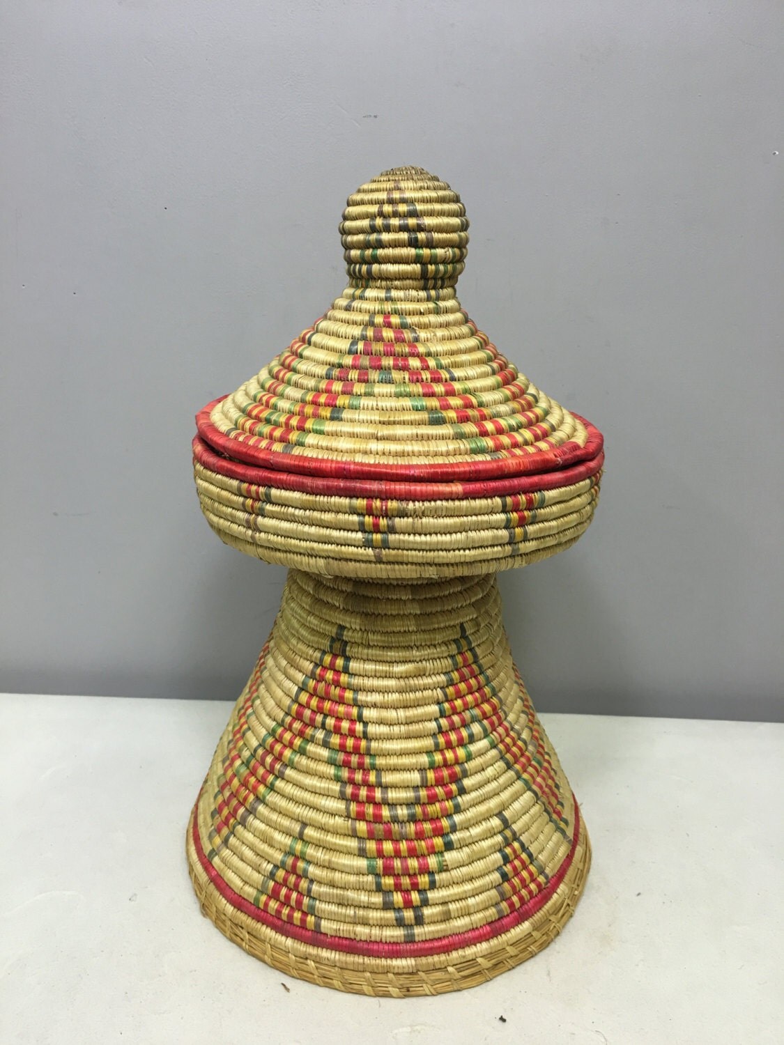 Basket African Ethiopian Woven Basket Pedestal Lid Grasses
