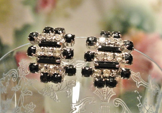 Vintage Rhinestone Earrings Clip On Earrings 1950s 50s Mid Century Midcentury Glass Black Crystal Hollywood Regency Fancy Baguettes
