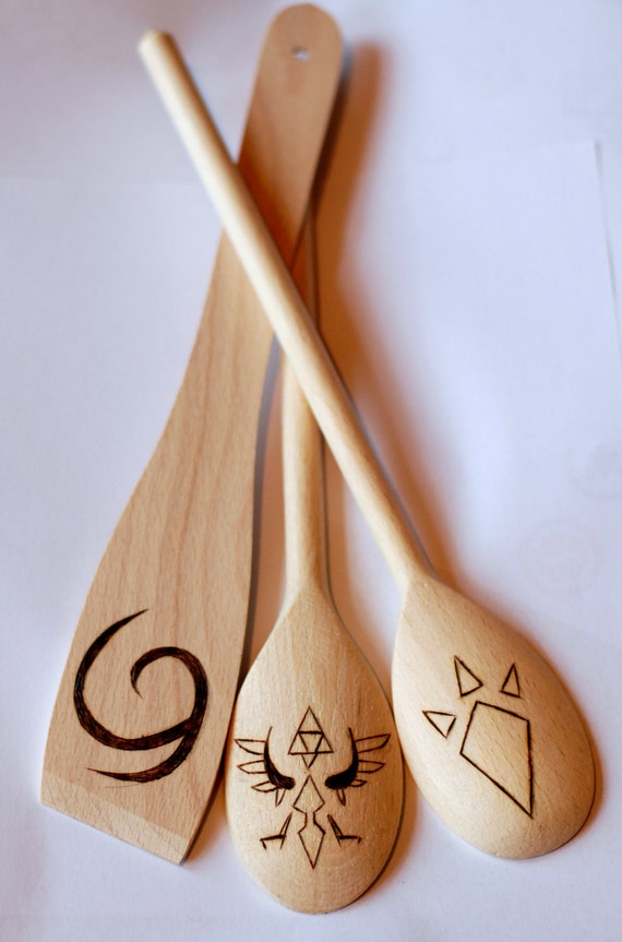 Legend of Zelda Symbol Wooden Spoon & Spatula Set Hyrule