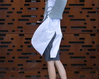 Hooded Vest with pull straps