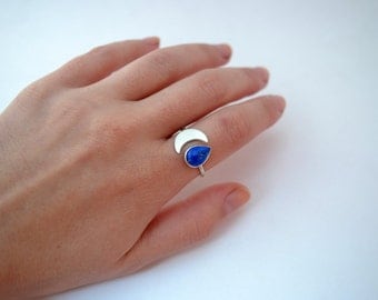 crescent moon ring/sterling silver moon ring/lapis lazuli ring/moon phases ring with blue stone/minimal moon ring