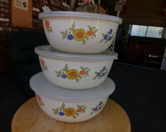 Vintage Enamel Stacking bowls with lids, Enamel bowls with lids, Vintage enamel bowls