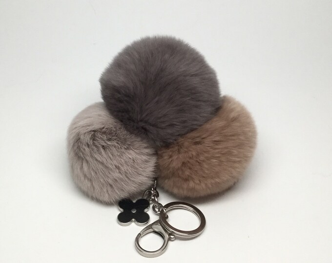 Trio rabbit fur pom pom corsage Bag Charm Totem French Gray -Dark Gray- Beige