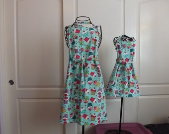 Mommy And Me Apron Set, Cupcakes