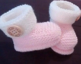 Baby Knitting Patterns Baby 0-22 mths approx Ugg inspired Booties and Hat
