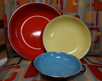Vintage Enamelware Paella Pan Set of 3 - Made in Yugoslavia, Brightly Colored Mid Century Style!