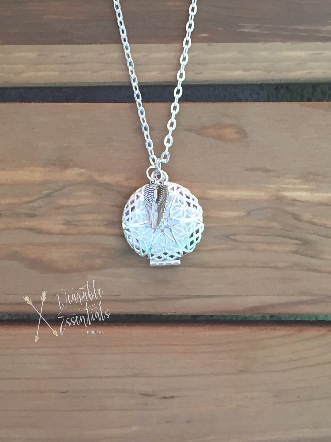 Essential Oil Diffuser Necklace with Wings 27mm Silver