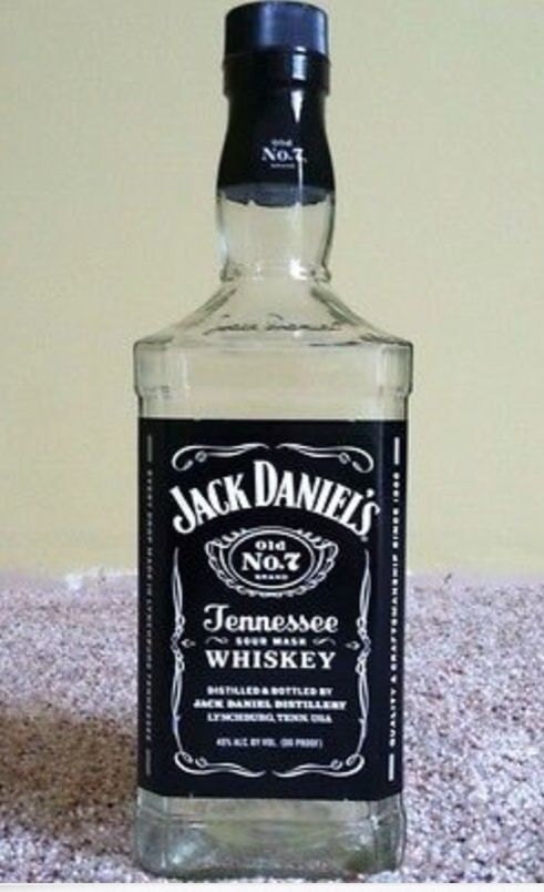how many shots are in a 750ml bottle of jack daniels