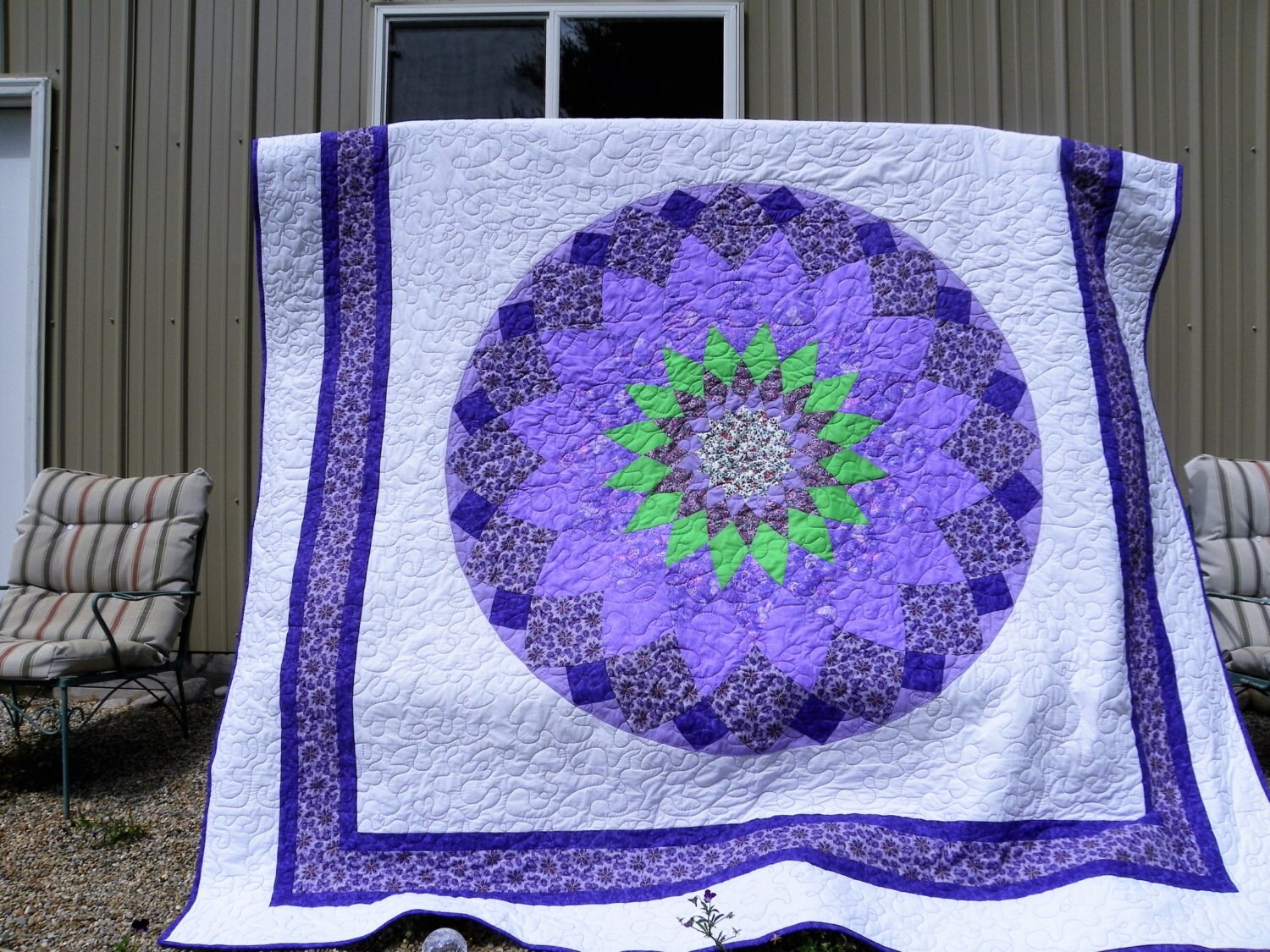 Purple Dahlia Queen size quilt 88 x 102