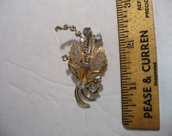 Vintage Austrian Crystal Brooch(52)