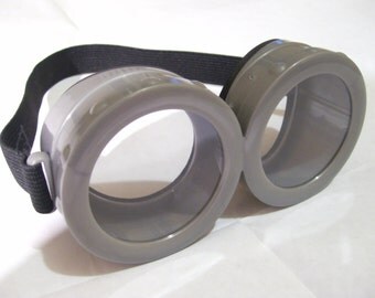 minion goggles/halloween clothing/steampunk clothing